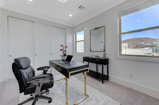 Building Photo - Distinctive Fully Furnished Estate in The Canyons!