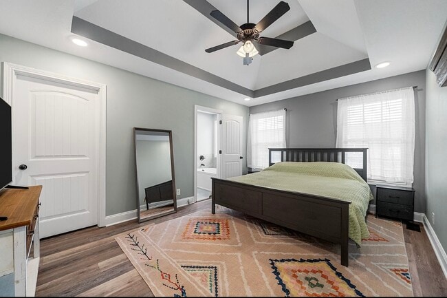 Building Photo - 206 Azalea Dr