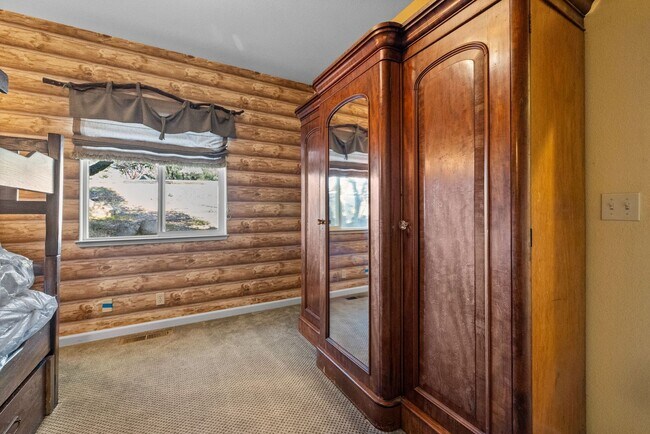 Building Photo - Amazing Apple Valley Home