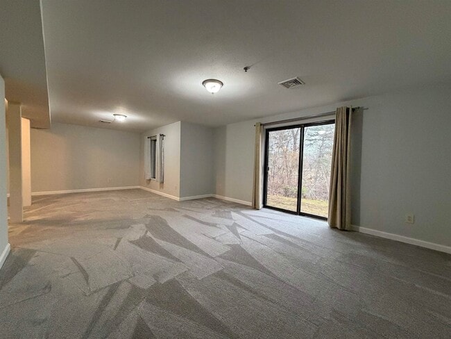 Building Photo - 17 Bayberry Dr