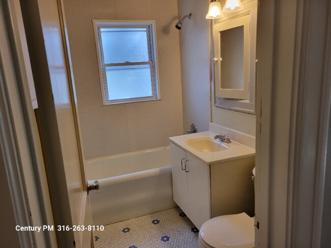Building Photo - 3419 Edgemont St