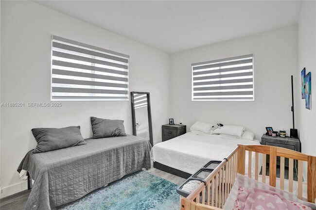 Building Photo - 3784 Sheridan Ave