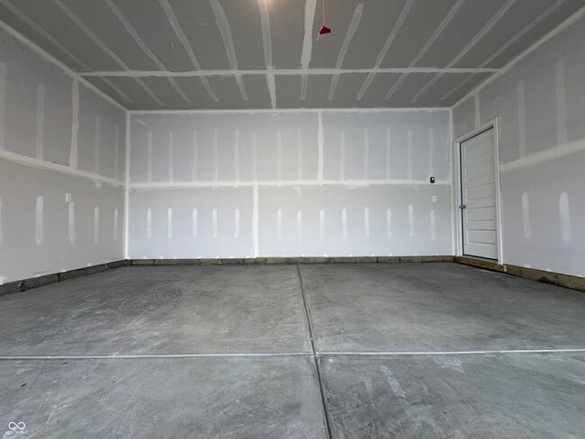 Building Photo - 2925 Grand Rdg Dr