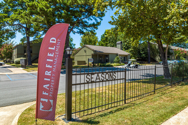 Building Photo - SEASONS APARTMENTS