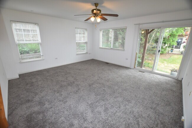 Building Photo - 2963 Saganashkee Ln