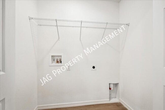 Building Photo - 845 Fulda Ave NW