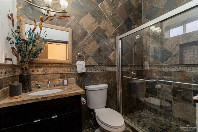 Building Photo - 2324 S 48th St