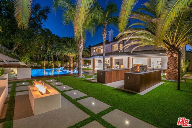 Building Photo - 25879 Chalmers Pl