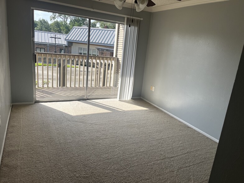 Building Photo - 8155 Jefferson Hwy