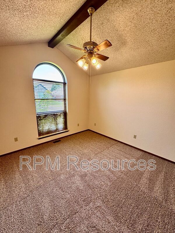 Building Photo - 1312 NW 184th St