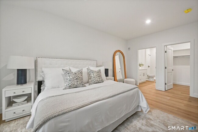 Building Photo - 131 Beach Rd