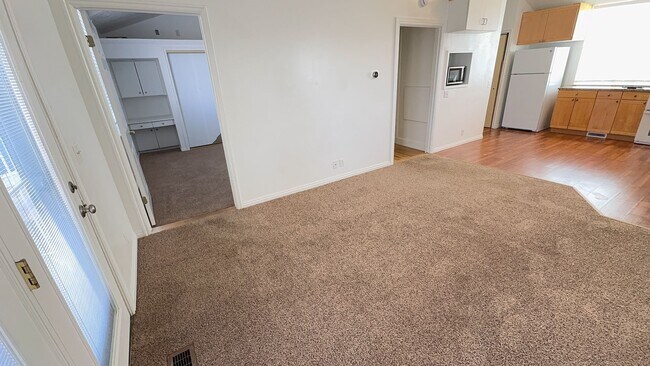 Building Photo - 335 E 830 S