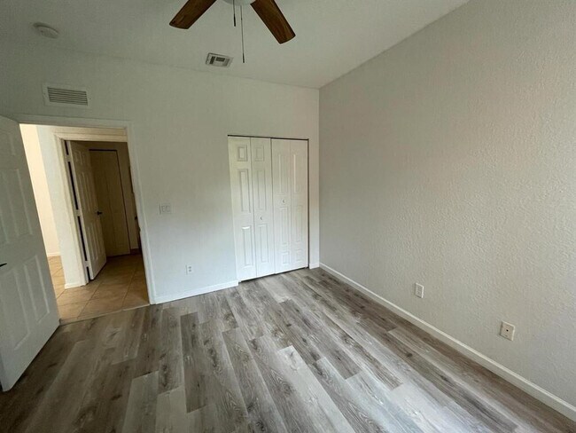 Building Photo - 3549 Forest Hill Blvd