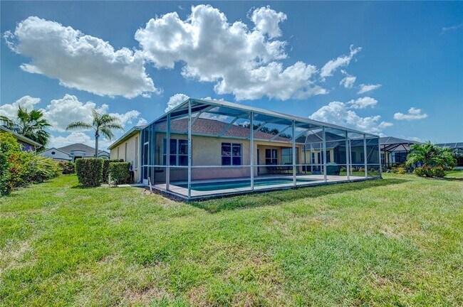 Building Photo - 5621 52nd Ave W