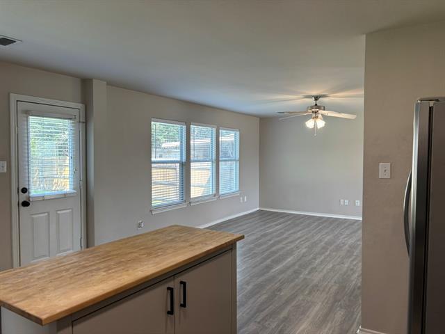 Building Photo - 2703 Mountain View Dr