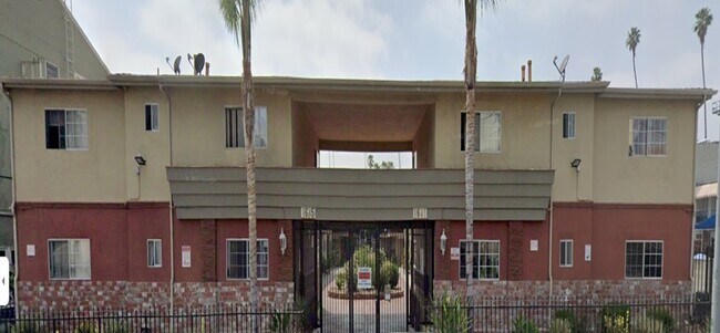Building Photo - 1635 Normandie Ave