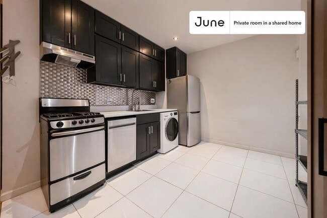 Building Photo - Room in Shared 6 bed/2 bath home