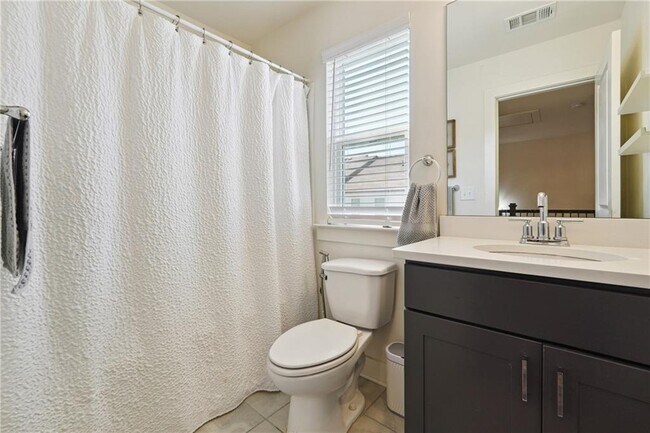 Building Photo - 162 Auburn Run Ln