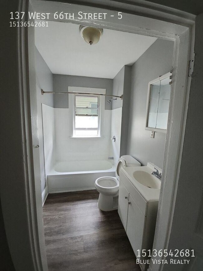 Building Photo - 137 W 66th St