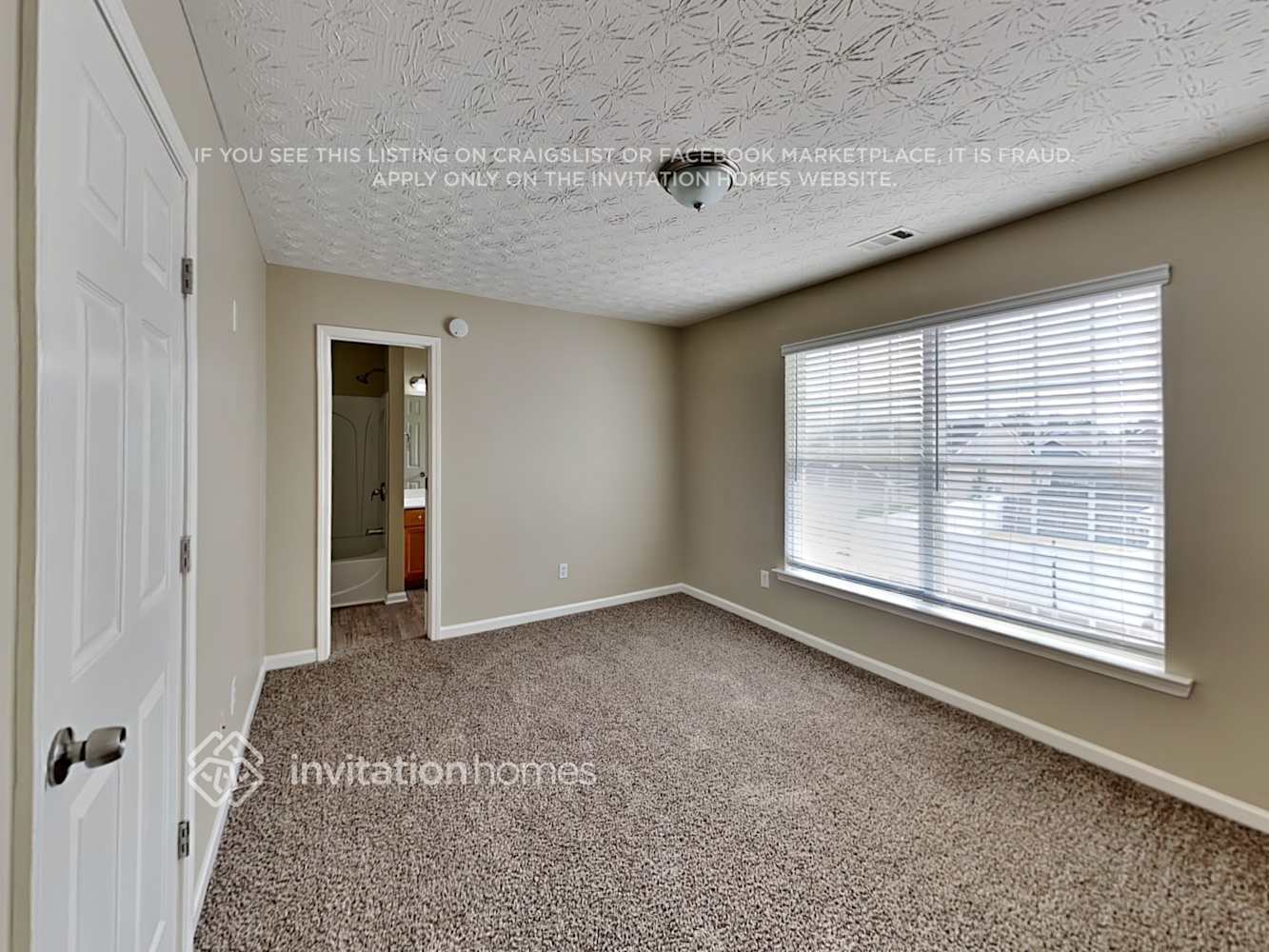 Building Photo - 371 Arrowhead Dr