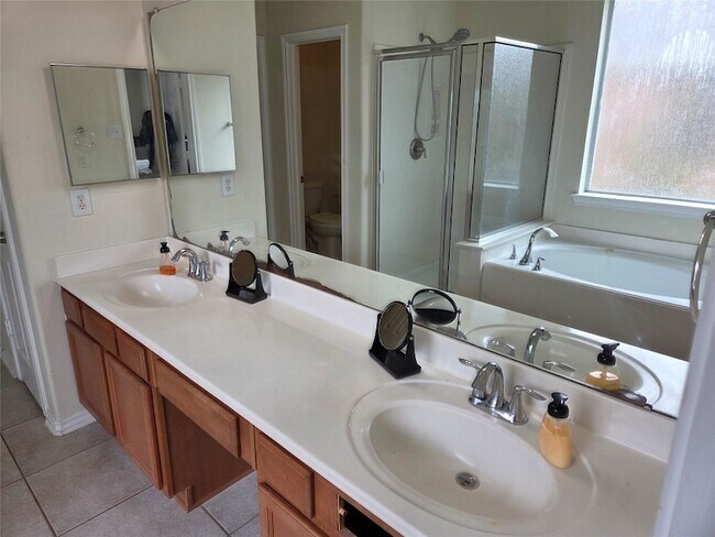 Building Photo - 6818 Stoneyvale Dr