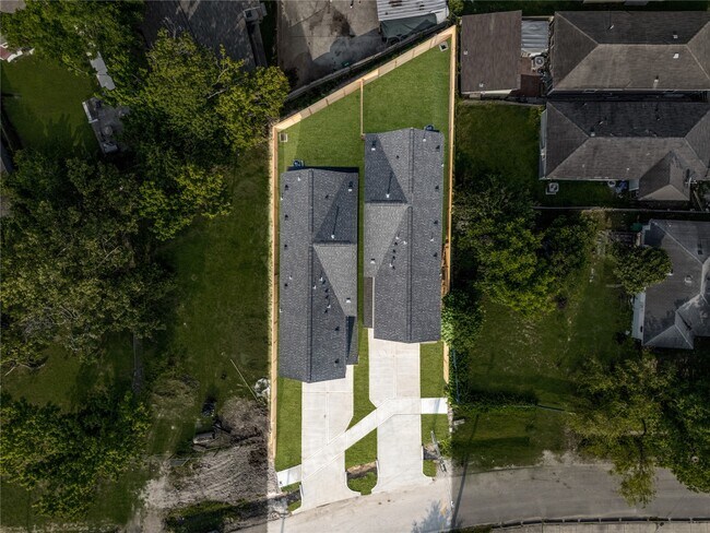 Building Photo - 4108 Cortlandt St