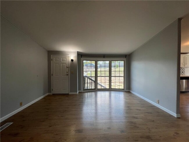 Building Photo - 10808 Quail Valley Dr