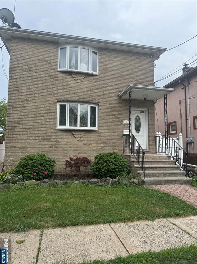 Building Photo - 376 Greenmount Ave