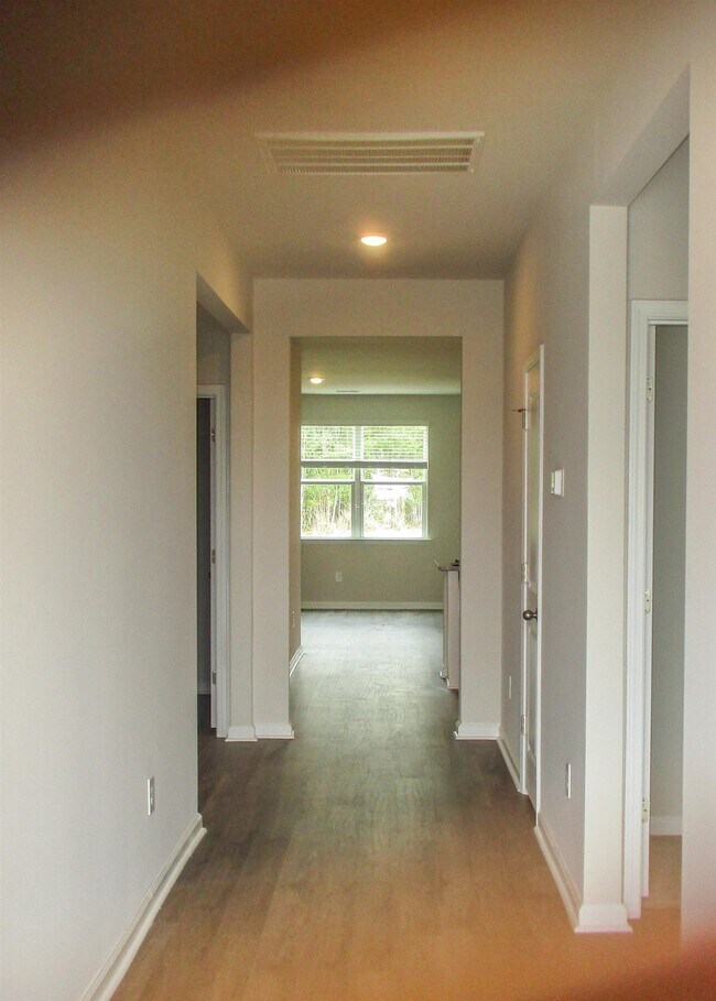 Building Photo - 1443 Porchfield Dr