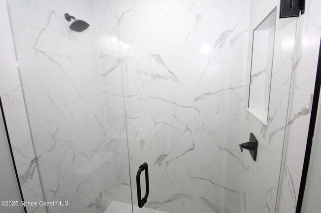 Building Photo - 1561 Rachel Ave SE