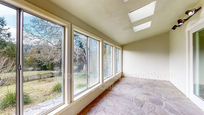 Building Photo - 201 Wagnon Rd
