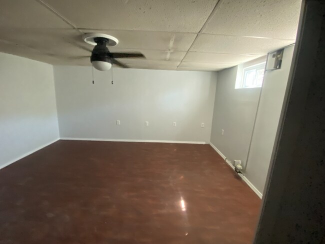 Building Photo - 6250 Gillespie St