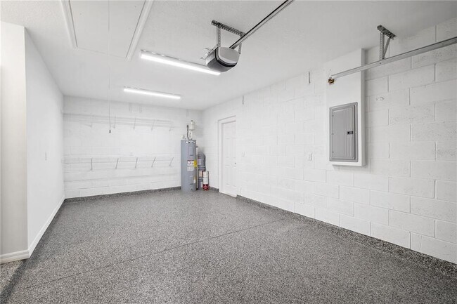 Building Photo - 519 SW 19th Ave