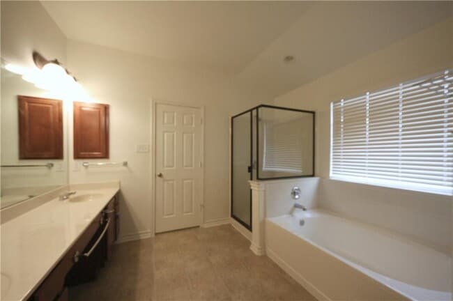 Building Photo - 2519 Midnight Star Dr