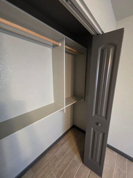 Building Photo - 1749 E Pepper Cir