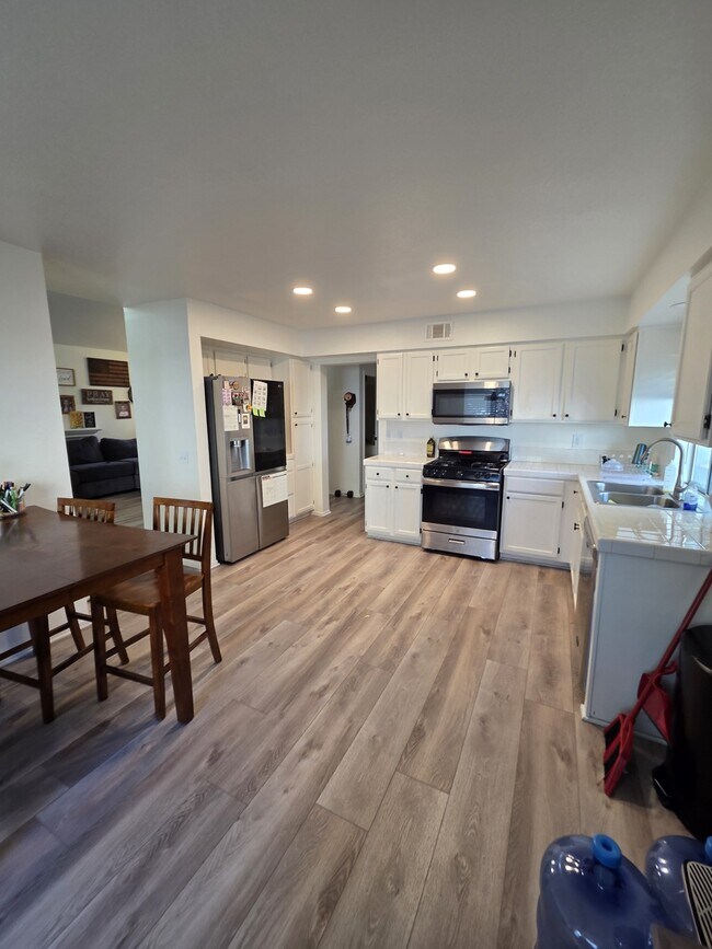 Building Photo - 31751 Calle Novelda