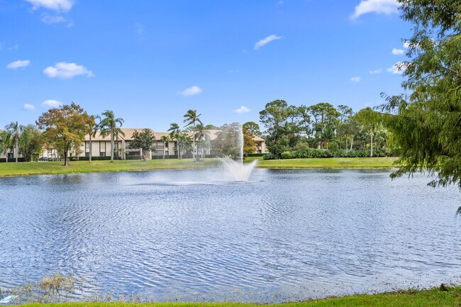 Building Photo - 2732 SW Matheson Ave