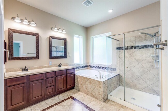 Building Photo - 413 Navigator Dr