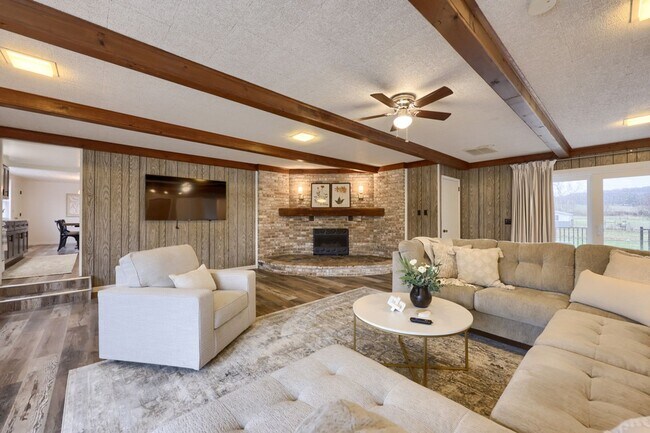 Building Photo - Spacious Rambling Rancher in Quarryville | Beautiful