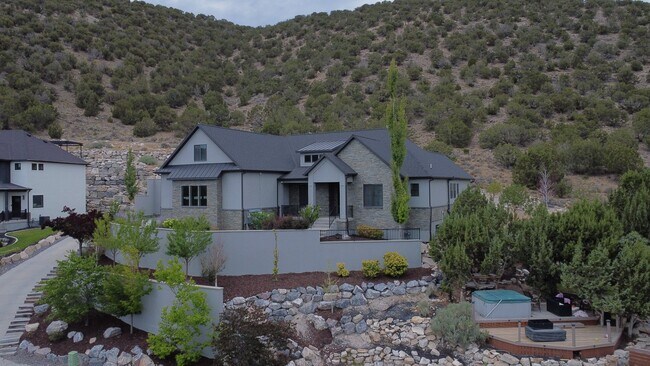 Building Photo - 3887 E S Pass Cv