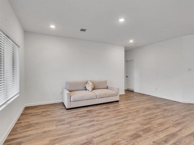 Building Photo - 3712 Windy Brk Rd