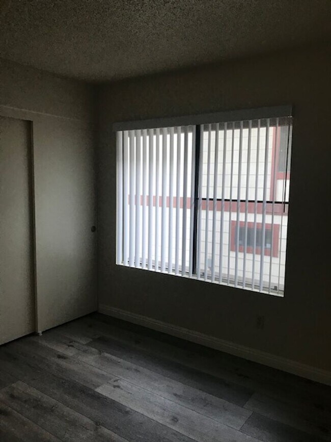 Building Photo - Rancho Meadows