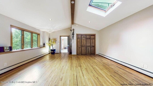 Building Photo - 376 Abbey Rd