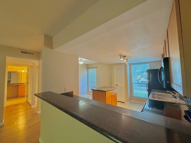 Building Photo - Modern 1/1 in Creeks Edge – First-Floor
