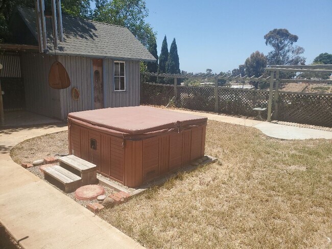 Building Photo - Three Bedroom Home in Lemon Grove