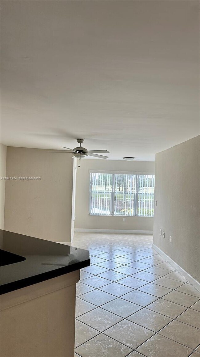 Building Photo - 12620 Vista Isles Dr