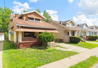 Building Photo - 4 BED 1 BATH BEAUTIFUL SINGLE FAMILY HOME