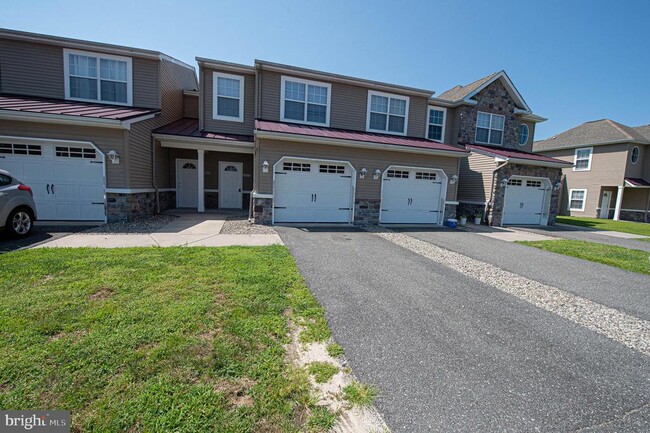 Building Photo - 420 Parkview Ct