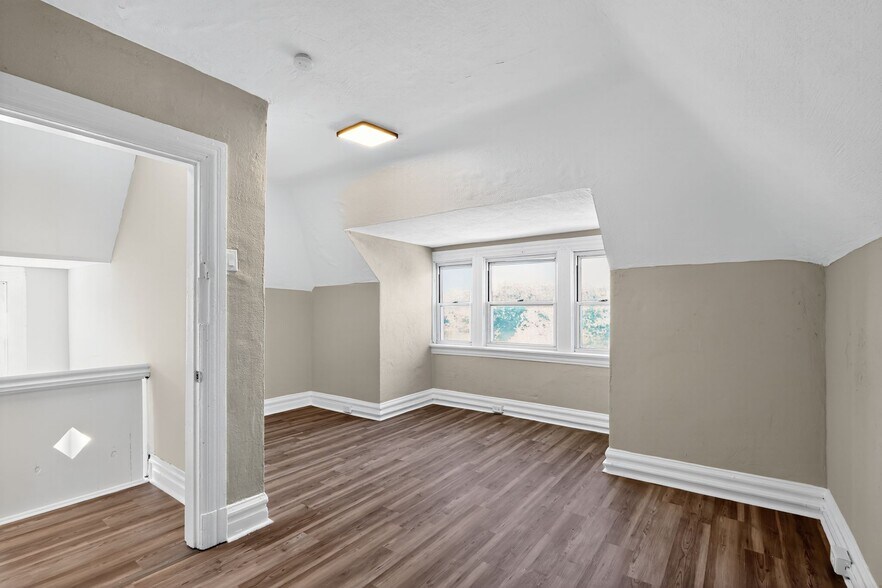 Building Photo - 4152 Delmar Blvd