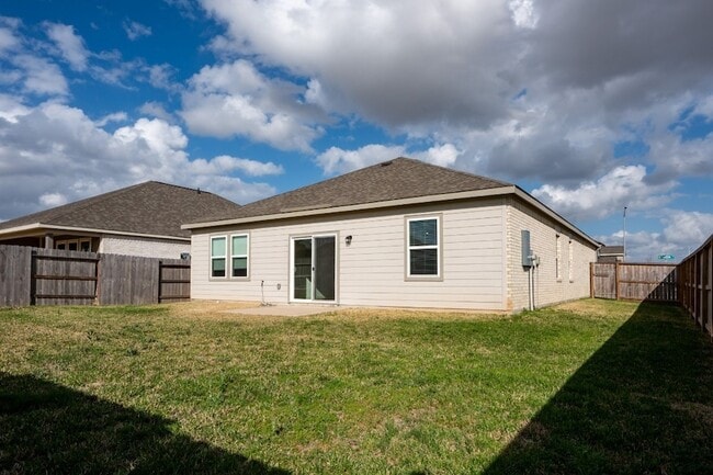 Building Photo - 5903 Grantgrala Dr